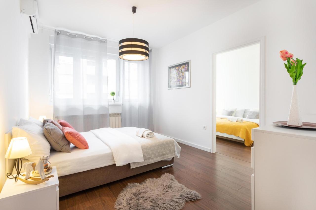 Sunny 2Bdr Apartment With A Balcony 萨格勒布 外观 照片